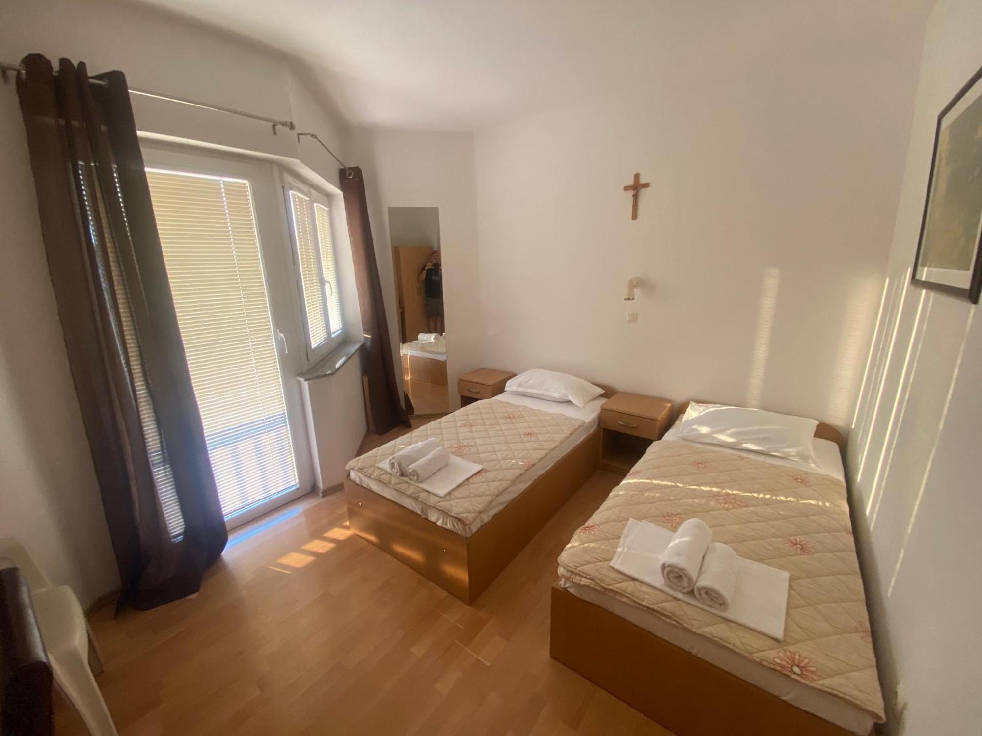 Guest House Regina Mundi Medjugorje Exterior foto