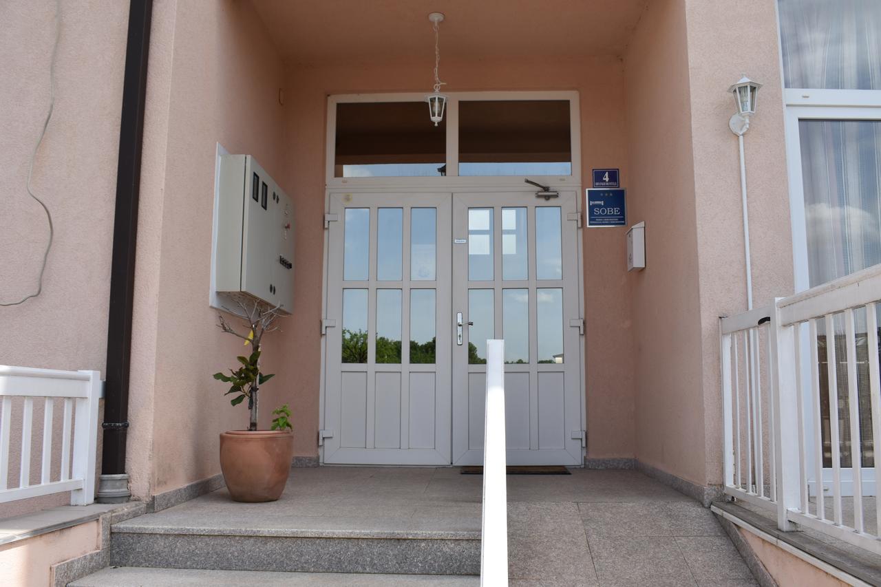 Guest House Regina Mundi Medjugorje Exterior foto