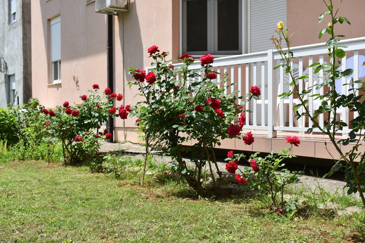 Guest House Regina Mundi Medjugorje Exterior foto