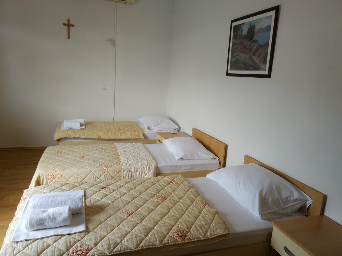 Guest House Regina Mundi Medjugorje Exterior foto