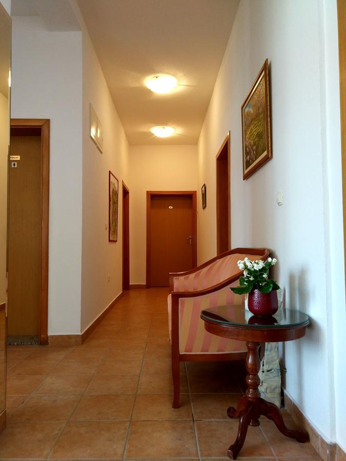 Guest House Regina Mundi Medjugorje Exterior foto